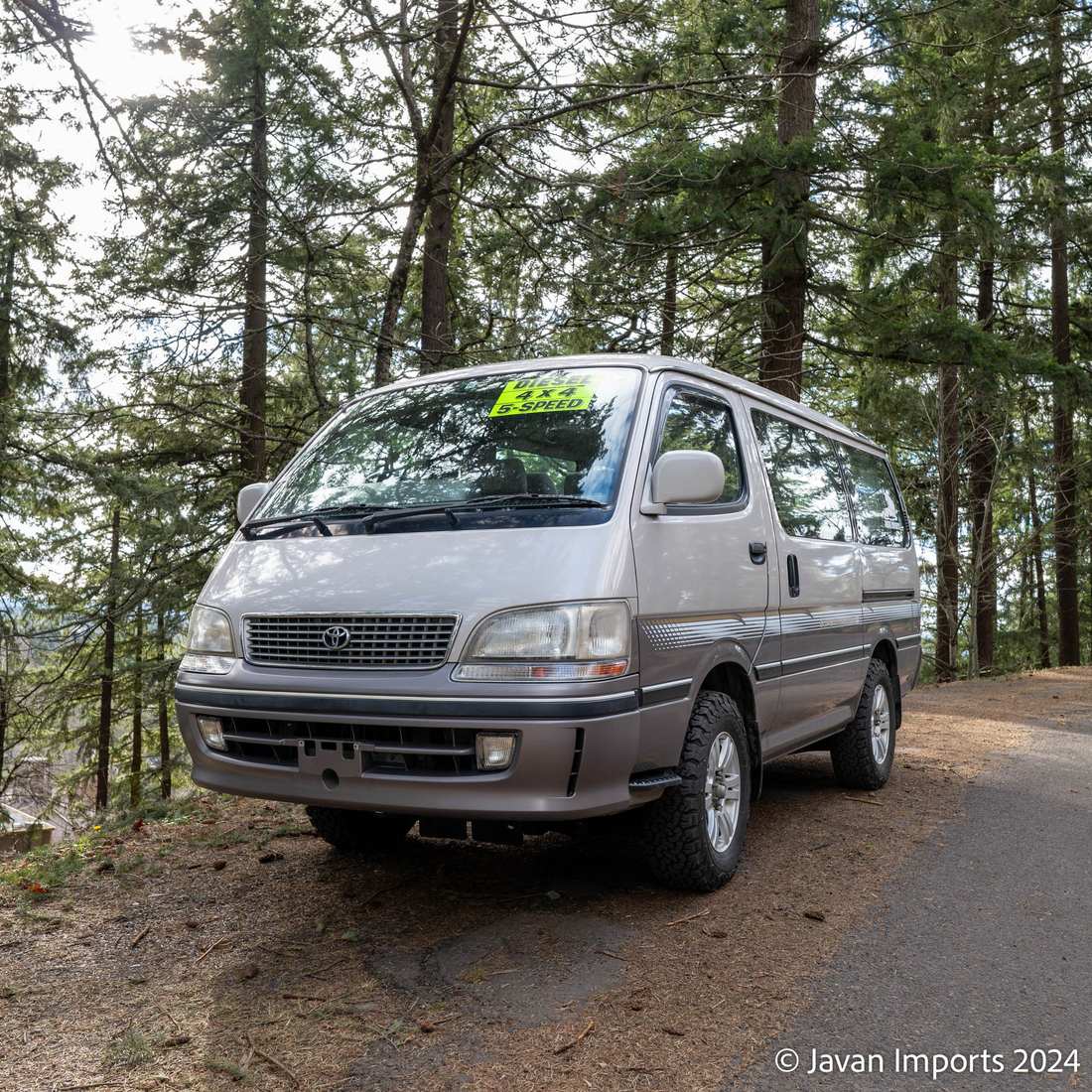 1996 Toyota HiAce Super Custom G Triple Moonroof 4WD (sold)