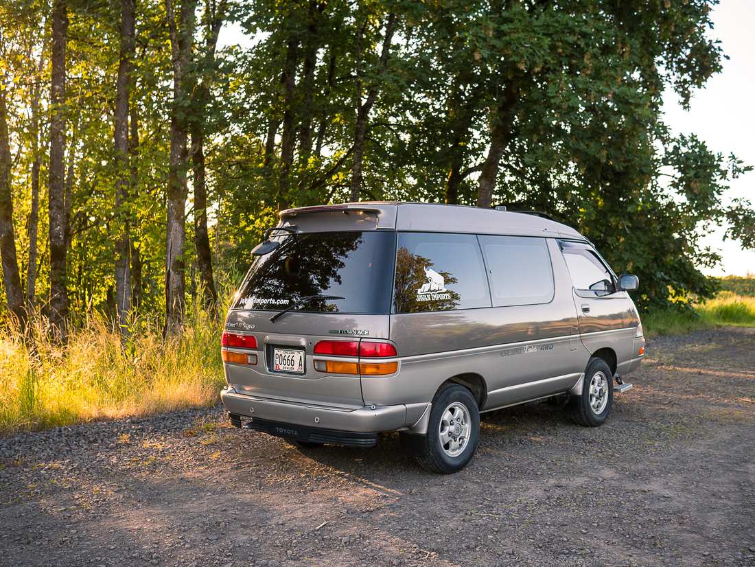 1994 Toyota Townace Royal Lounge Ltd. Twin Moonroof 4WD (sold)