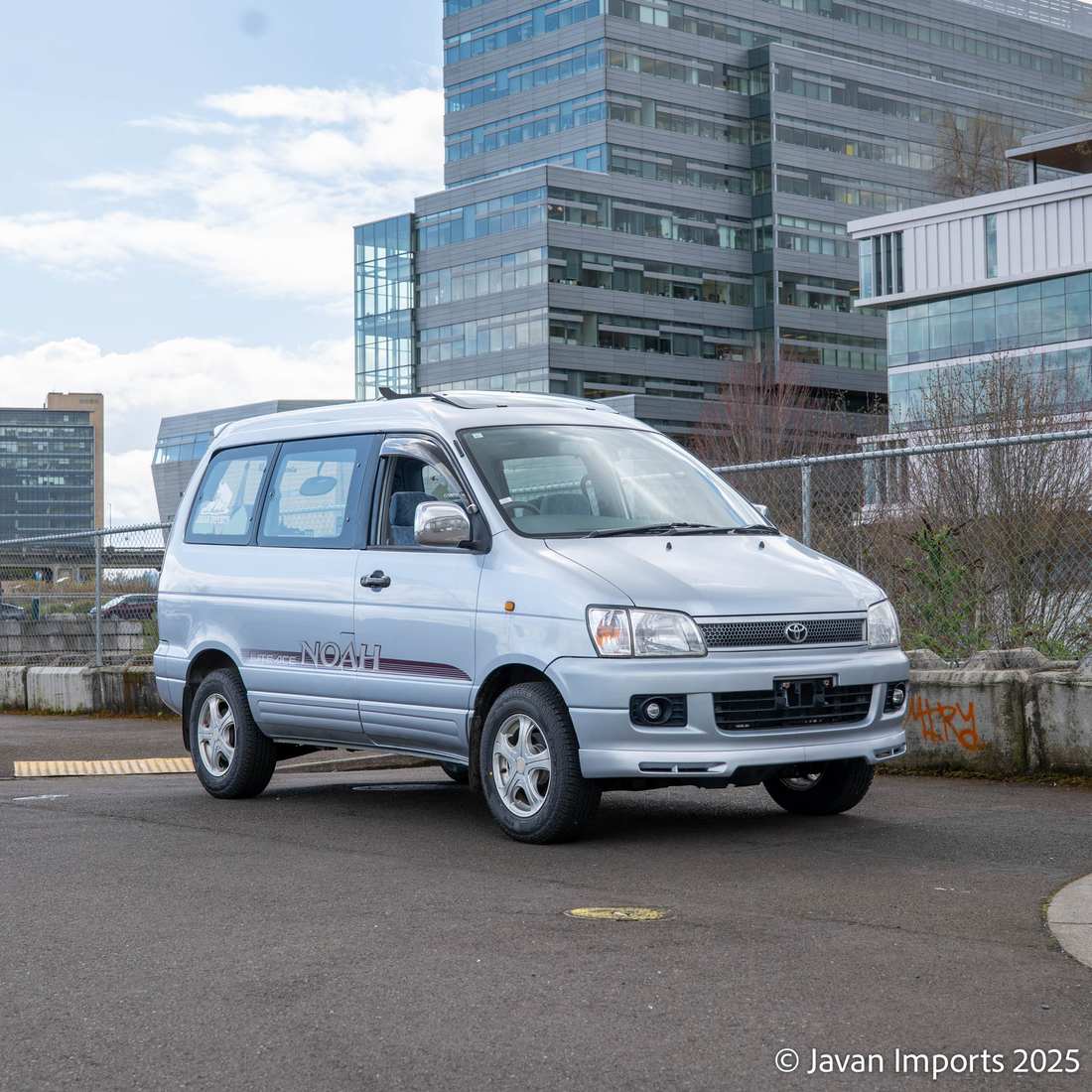 1997 Toyota Noah G Spacious Roof Twin Moonroof 4WD (sold)