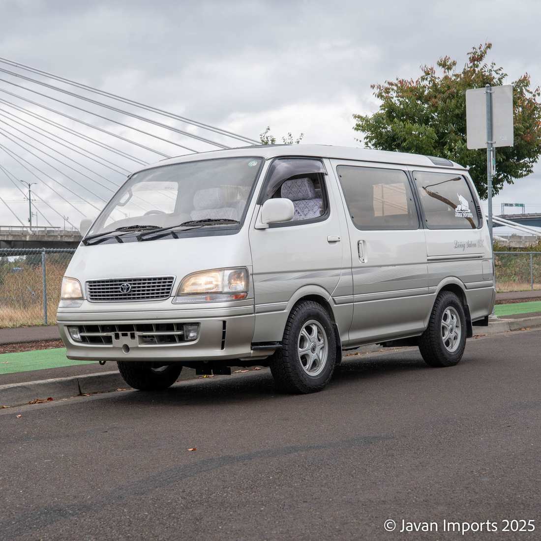 1999 Toyota Hiace Living Saloon EX Triple Moonroof 2WD (sold)