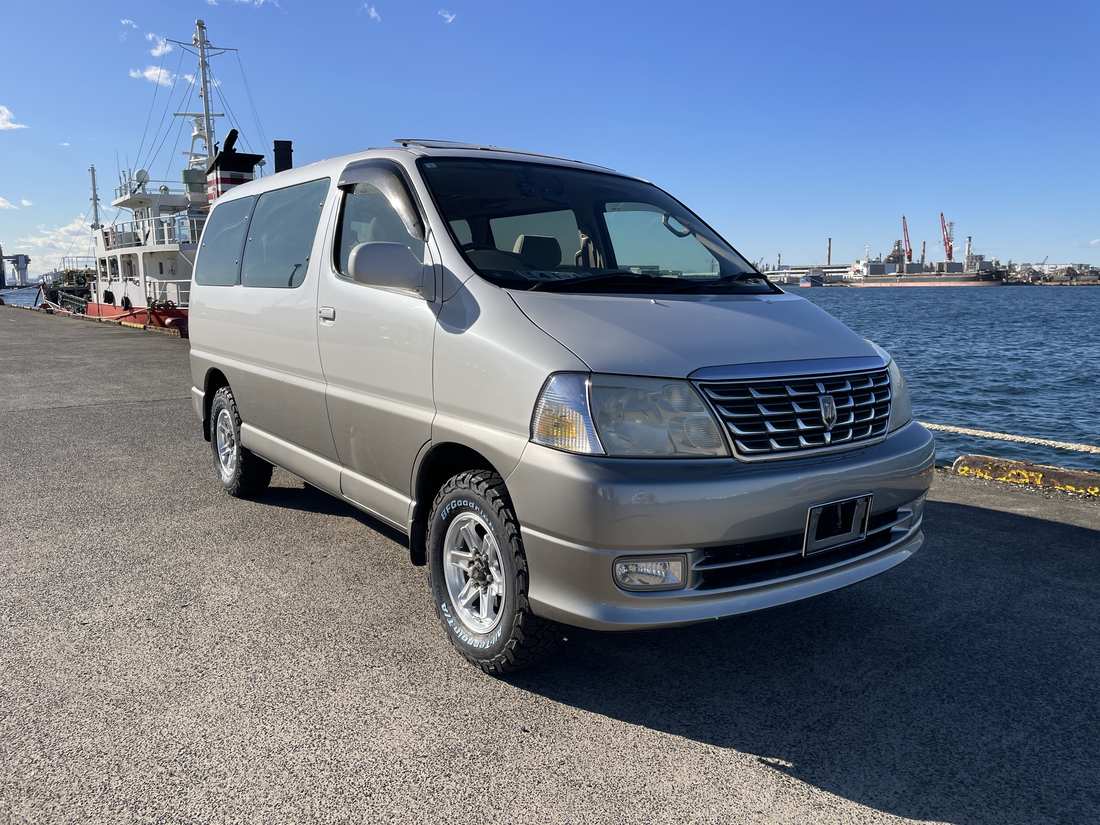 2000 Toyota Grand HiAce G X Edition Twin Moonroof 4WD (sold)