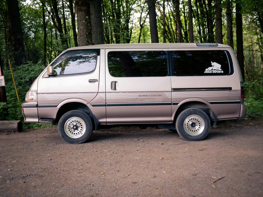 1994 Toyota Hiace Super Custom Triple Moonroof 4WD (sold)