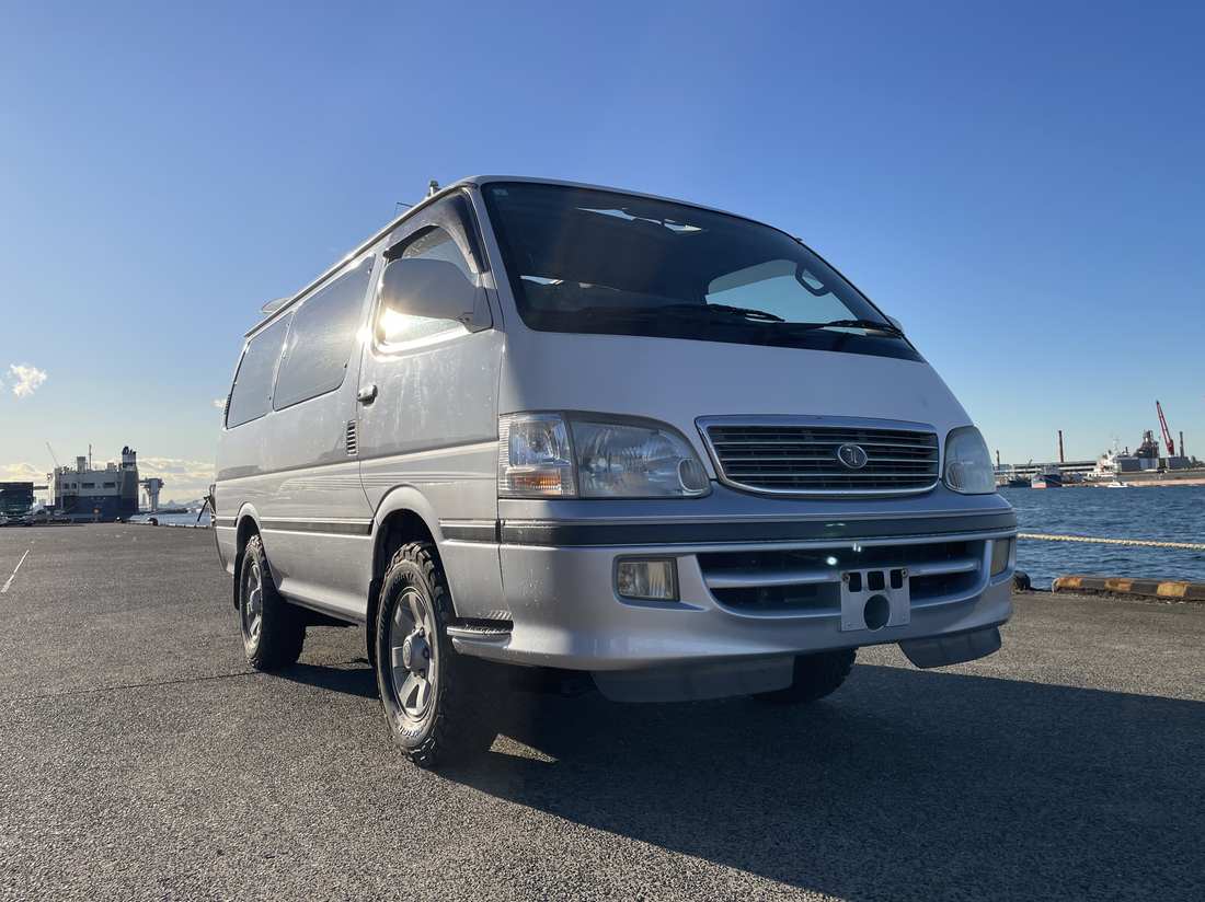 2001 Toyota Hiace Super Custom G Triple Moonroof 4WD (sold)