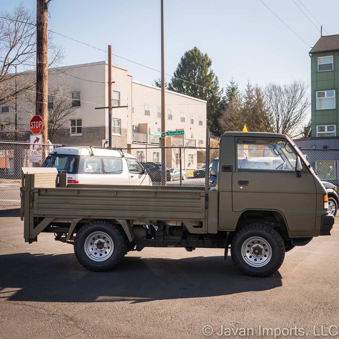 1993 Mitsubishi Delica DX w/ Power Gate 4WD (sold)