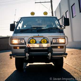 1990 Mitsubishi Delica